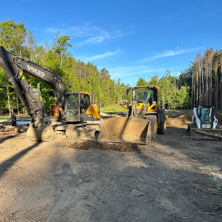 DEUCES excavation jobsite photo 9 in Cadillac, MI and Northern Michigan.